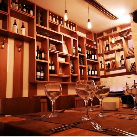 Sam In Grand Monastery アパート *