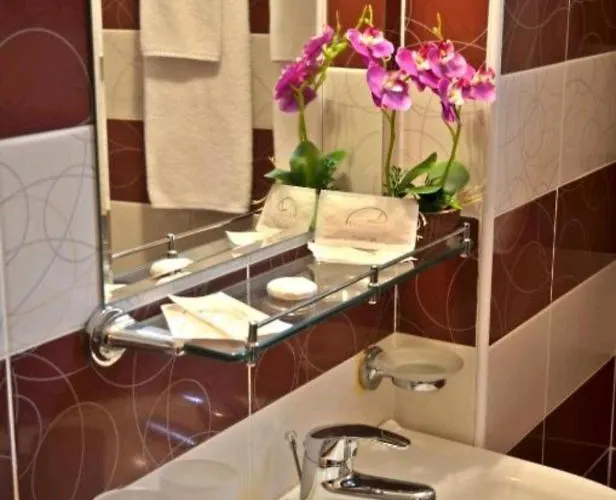 Sam In Grand Monastery