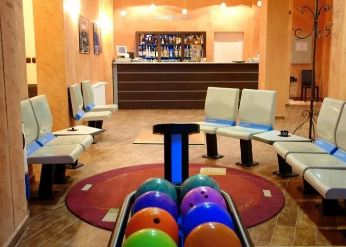 Sam In Grand Monastery * パンポロボ