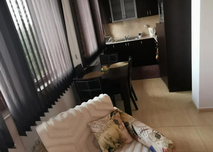 Sam In Grand Monastery Apartment